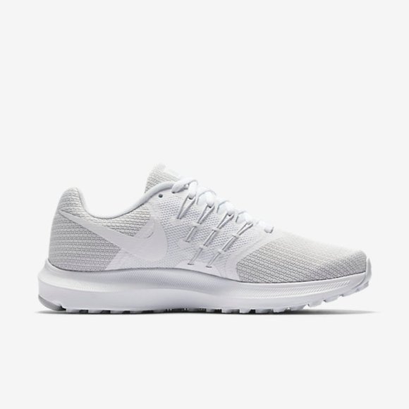 Nike Run Swift Sneakers White/Pure Platinum NWT - Picture 2 of 7